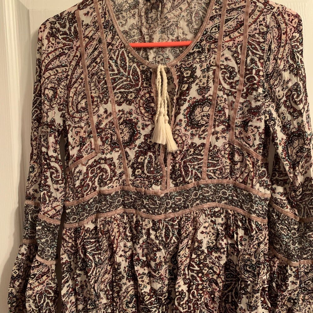 American Eagle long shirt.  Lots of cute features.